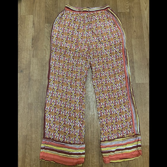 Forever 21 Patterned Palazzo Pants Pockets On The Side Size Small RN# 94981 - Picture 2 of 7
